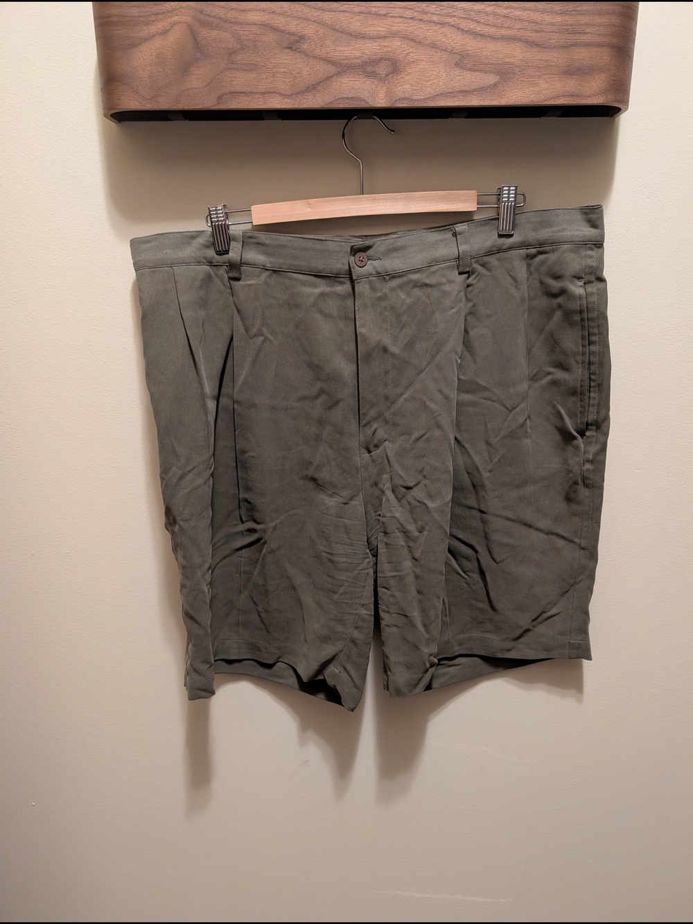 Tommy Bahama Olive Green Flat Front Men's Shorts